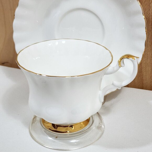 Royal Albert Val D'or Tea Cup Saucer white gold trim set fine china England - Picture 2 of 12